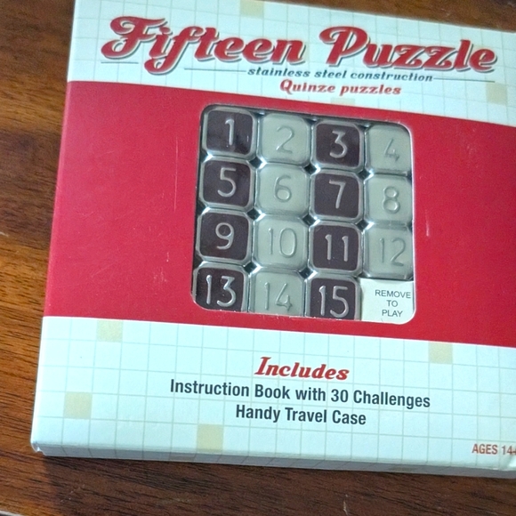 NWT Fifteen Puzzle in Travel Pocket Case - Picture 1 of 4